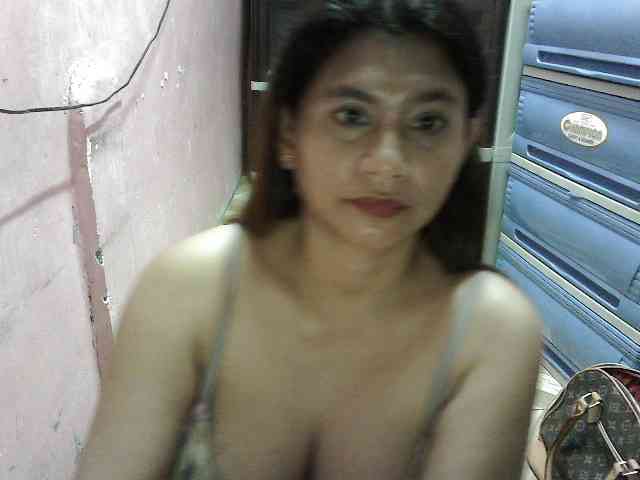 peenastyfame Live Webcam on BongaCams