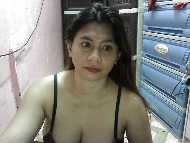 peenastyfame webcam