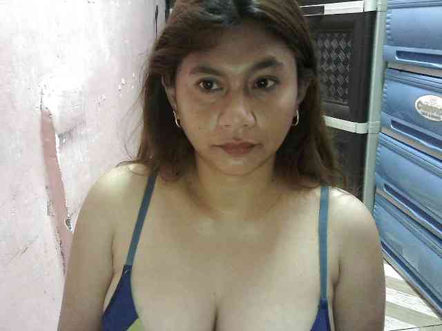 peenastyfame Live Webcam on BongaCams