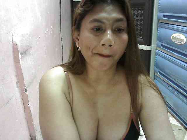 peenastyfame Live Webcam on BongaCams