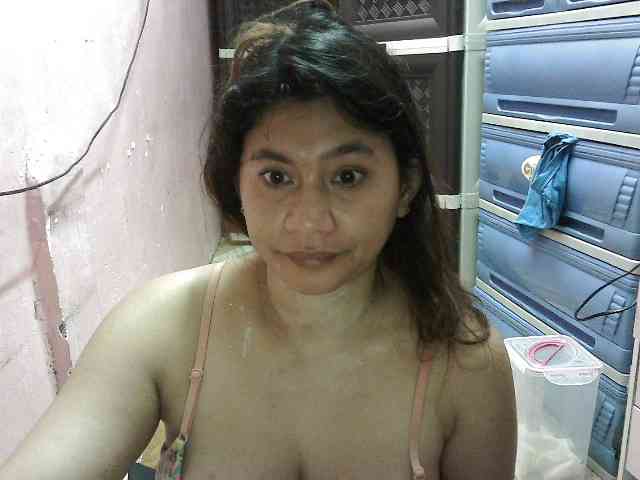 peenastyfame webcam