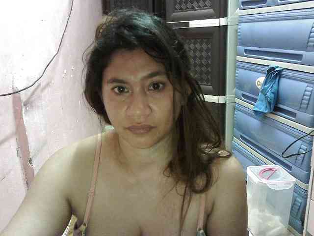 peenastyfame webcam