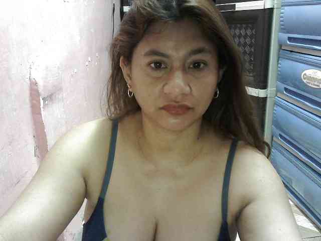 peenastyfame Live Webcam on BongaCams