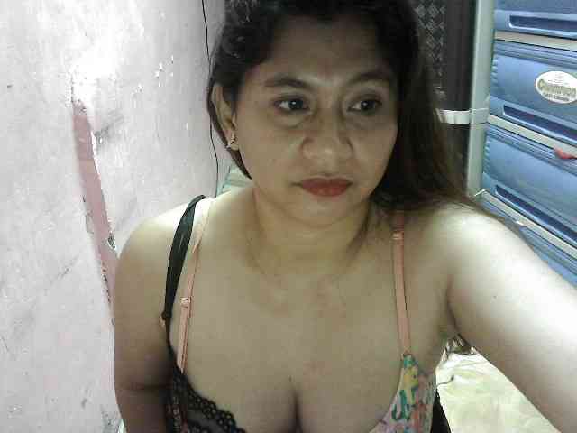 peenastyfame Live Webcam on BongaCams