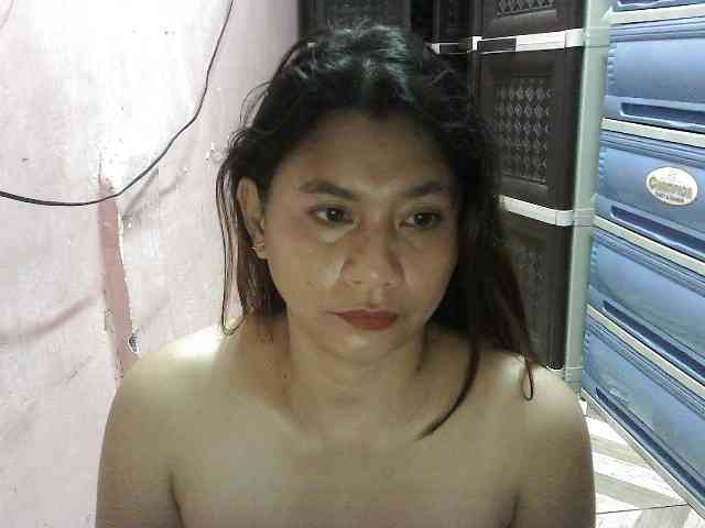 peenastyfame bongacams