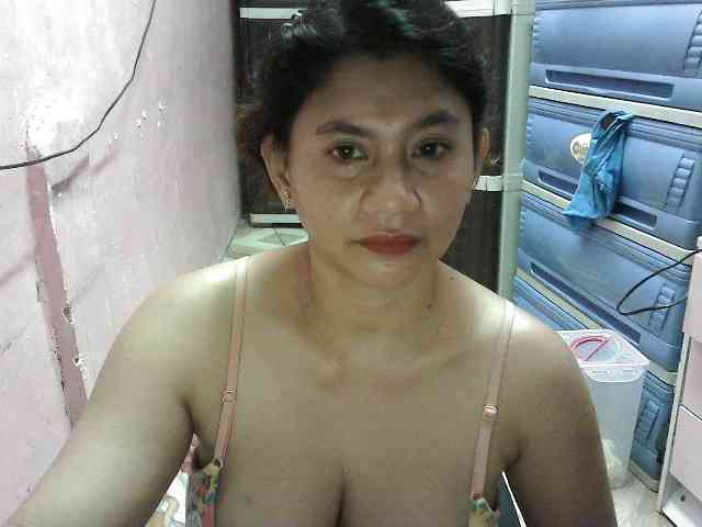 peenastyfame webcam