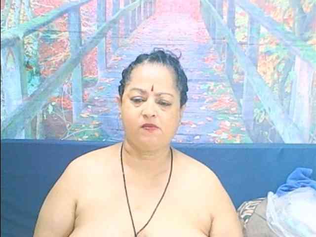 matureindian Live Webcam on BongaCams