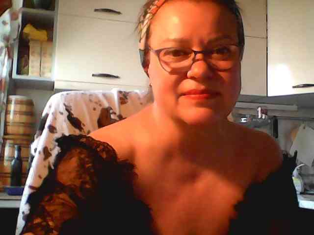 AlyaBest777 Live Webcam on BongaCams