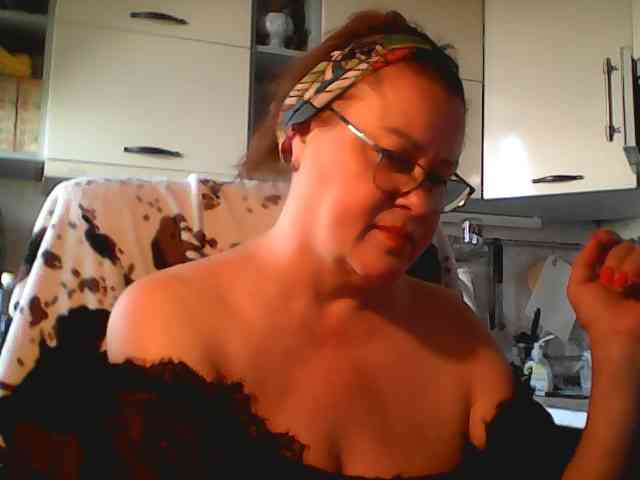 AlyaBest webcam