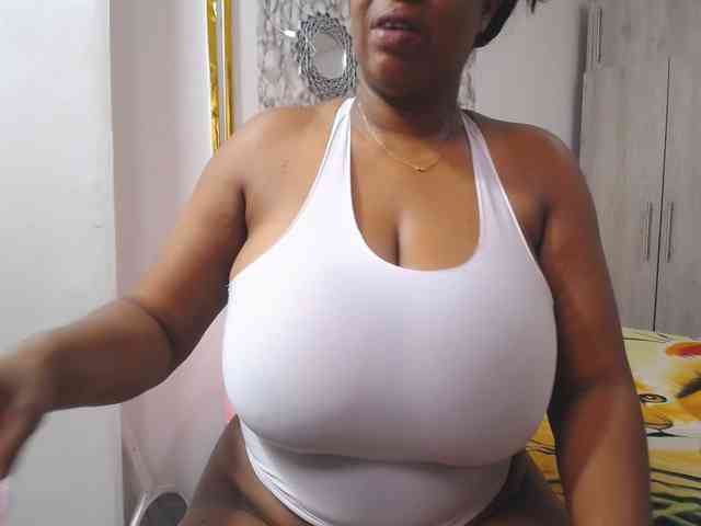 agatafox Live Webcam on BongaCams