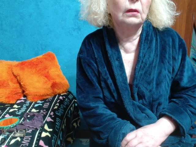 le modèle milo4ka77 est en webcam porno dans un show sur le site bongacams, il possède les tags suivants: White/Caucasian,Blonde,Shaved