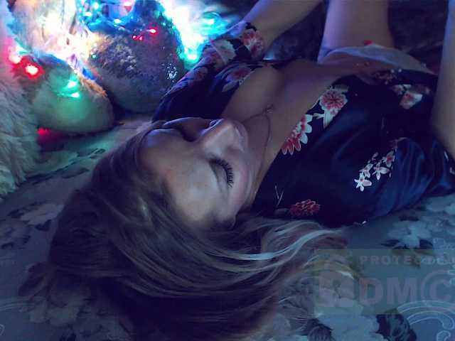 Gasoli_ne's BongaCams show and profile