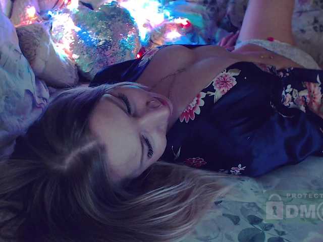 Gasoli_ne's BongaCams show and profile