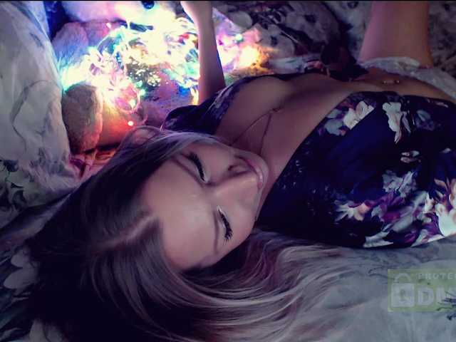 Gasoli_ne's BongaCams show and profile