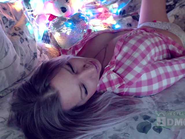 Gasoli_ne's BongaCams show and profile