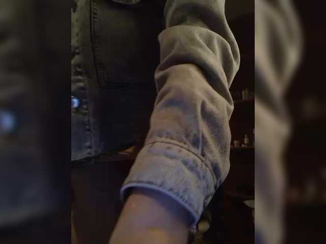 iSexyGerl's BongaCams show and profile