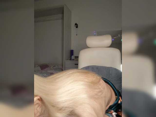 monnasky live sex show