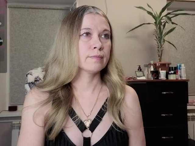 Misslyolika's BongaCams show and profile