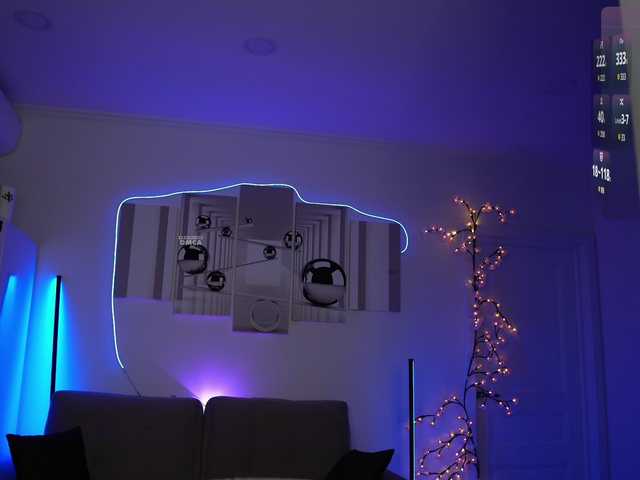 Swarowskaya's BongaCams show and profile