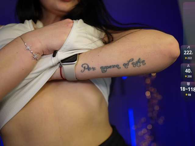 Swarowskaya's BongaCams profile