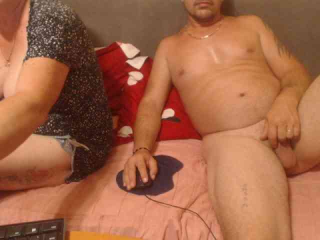 sweetcouplesw Live Webcam on BongaCams