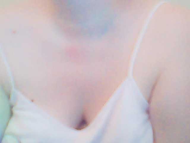 XMomentX1's BongaCams show and profile