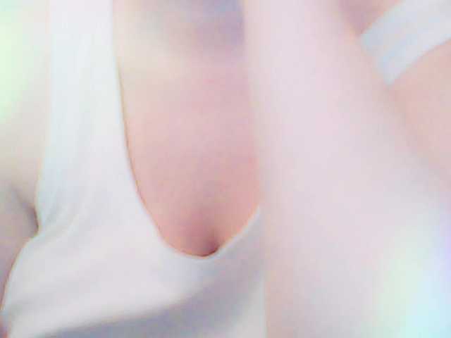 XMomentX1's BongaCams show and profile