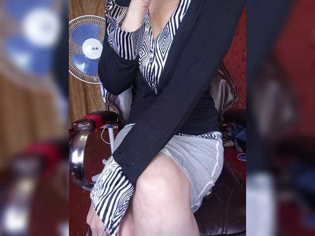 sexynaturalka cam belle