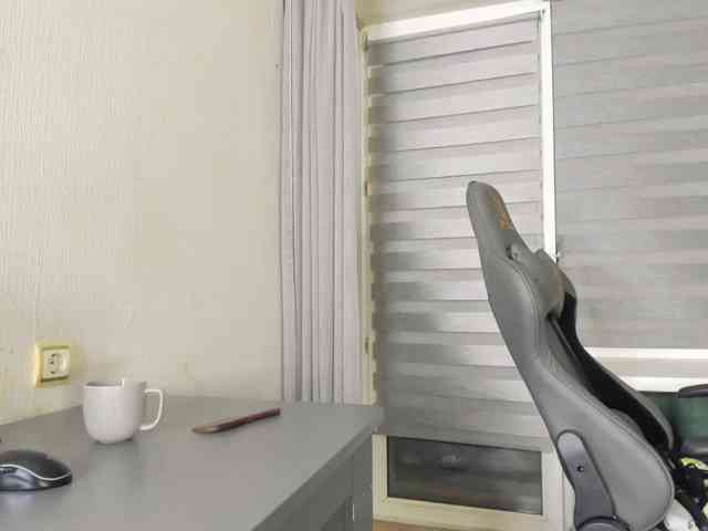 1_Aariella_1 webcam