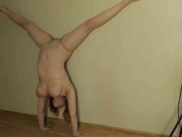 Aariella's webcam live show