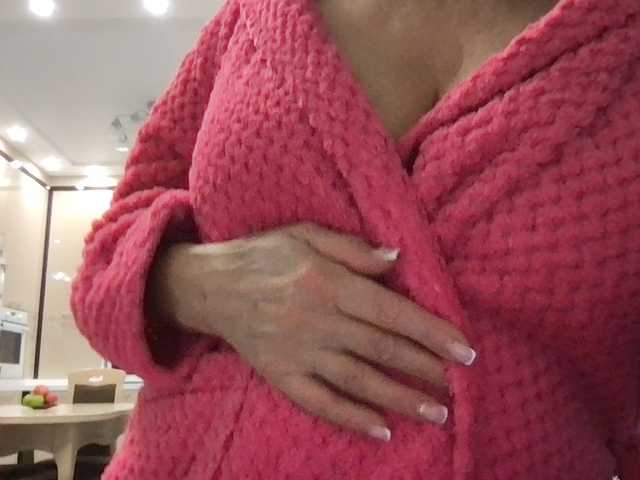 mmiissiiss1's BongaCams show and profile