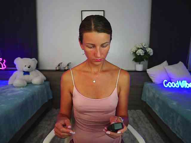 Anna_Shine webcam