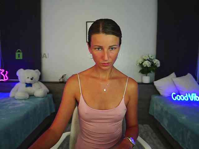 Anna_Shine webcam