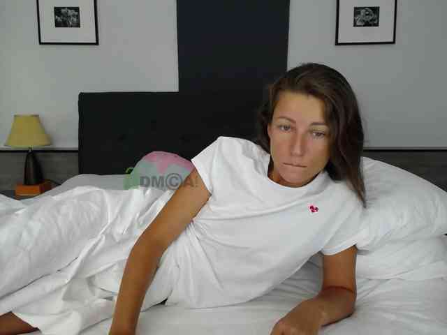 Anna_Shine webcam