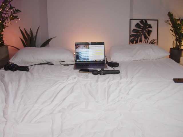 SexyGames's BongaCams show and profile