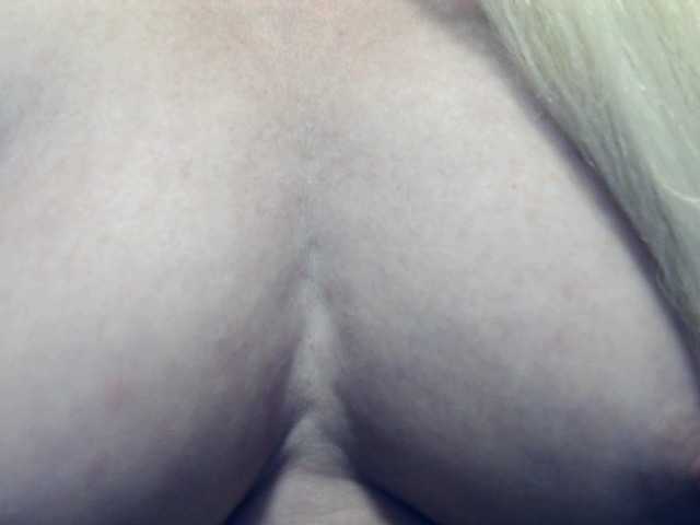 Lilia103's BongaCams show and profile