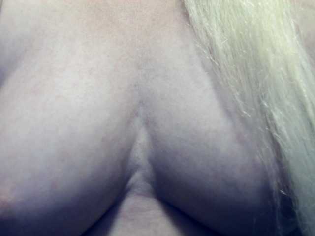 Lilia103's BongaCams show and profile