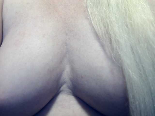 Lilia103's BongaCams show and profile