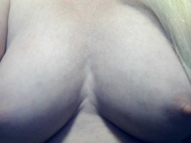 Lilia103's BongaCams show and profile