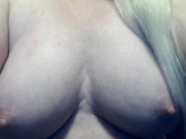 Lilia103's BongaCams show and profile