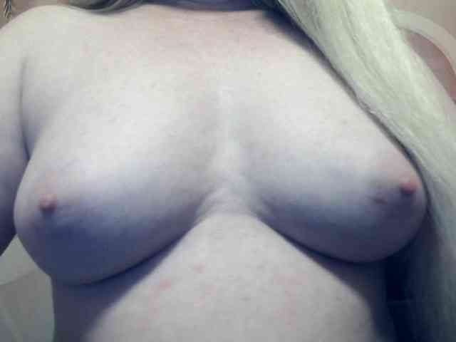 Lilia103 webcam