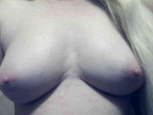 Lilia103 webcam