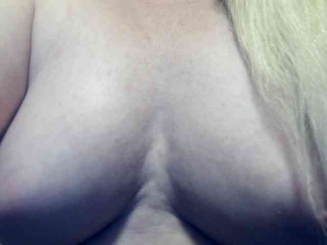 Lilia103 webcam