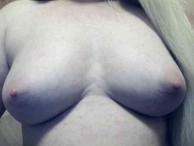 Lilia103 webcam
