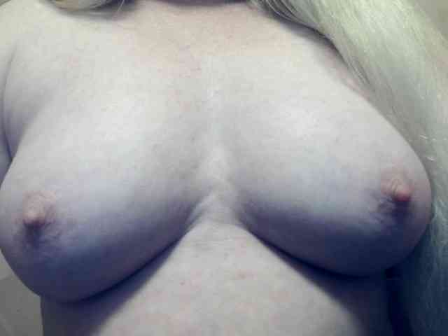 Lilia103 webcam