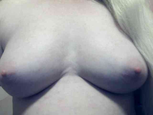 Lilia103 webcam