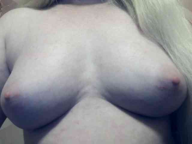 Lilia103 webcam