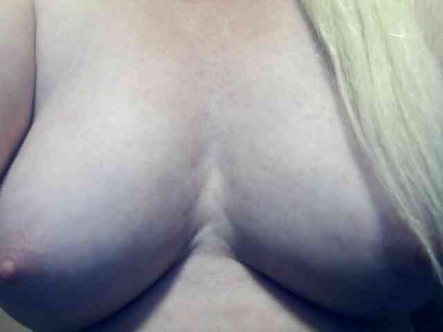 Lilia103 webcam