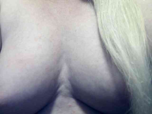 Lilia103 webcam
