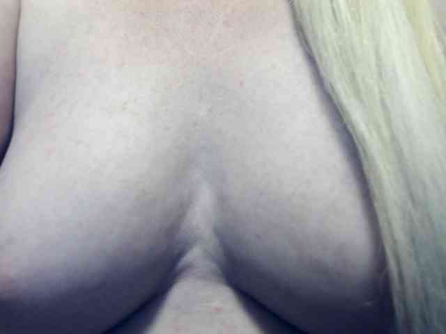 Lilia103 webcam